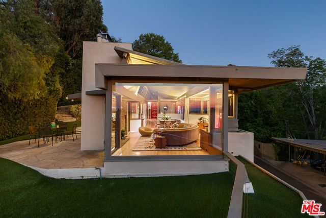 3624 Buena Park Drive, Studio City, CA 91604