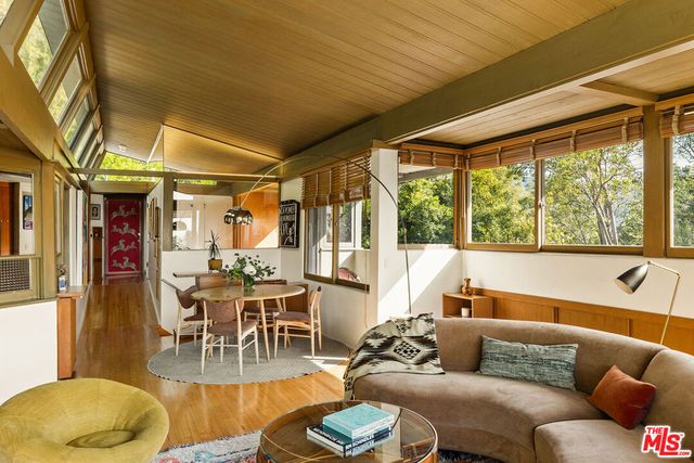 3624 Buena Park Drive, Studio City, CA 91604