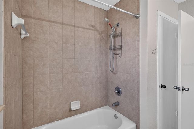 516 ALACHUA DRIVE, Winter Haven, FL 33884