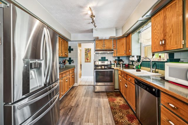 50902 Magician Lake Road, Dowagiac, MI 49047