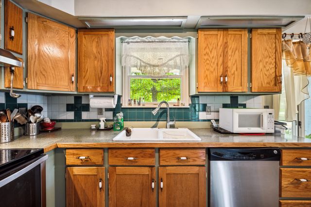 50902 Magician Lake Road, Dowagiac, MI 49047
