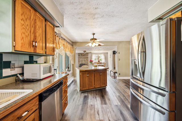 50902 Magician Lake Road, Dowagiac, MI 49047