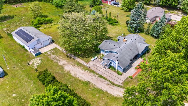 50902 Magician Lake Road, Dowagiac, MI 49047