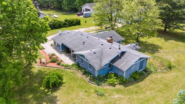 50902 Magician Lake Road, Dowagiac, MI 49047