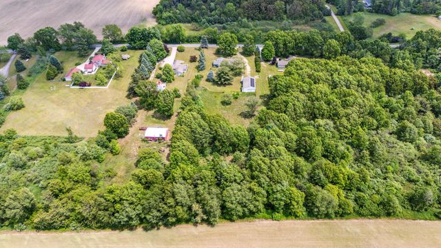 50902 Magician Lake Road, Dowagiac, MI 49047