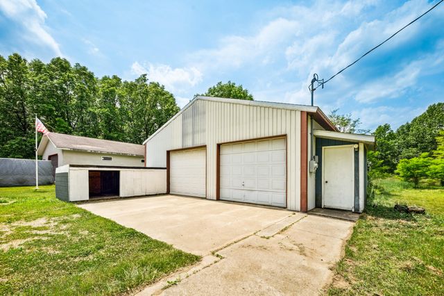 50902 Magician Lake Road, Dowagiac, MI 49047