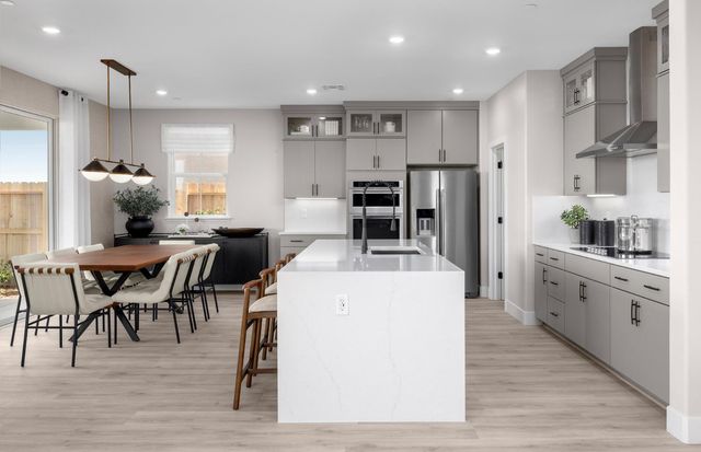 3880 Anchor Ct, Roseville, CA 95747