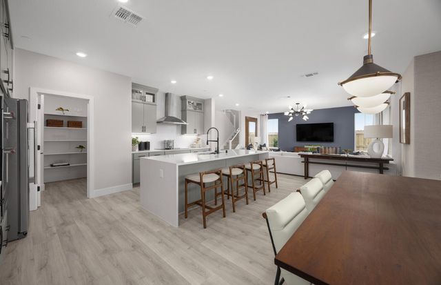 3880 Anchor Ct, Roseville, CA 95747