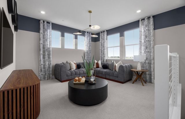 3880 Anchor Ct, Roseville, CA 95747