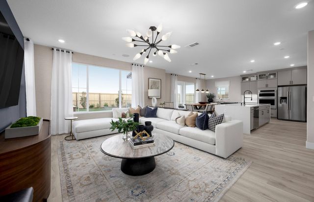 3880 Anchor Ct, Roseville, CA 95747