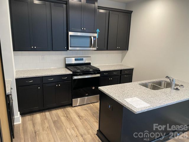 9547 Munsing Drive, Charlotte, NC 28269