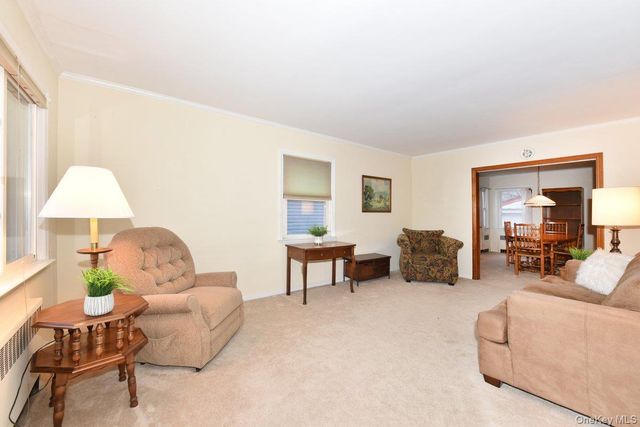 135 Barwick Boulevard, Mineola, NY 11501