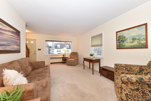 135 Barwick Boulevard, Mineola, NY 11501