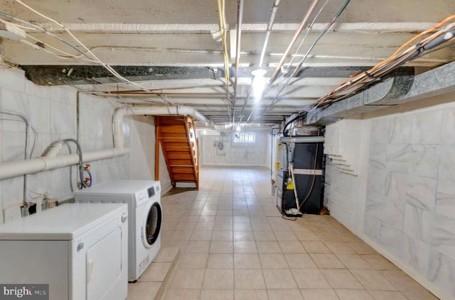 2425 ASHLAND AVE, Baltimore, MD 21205