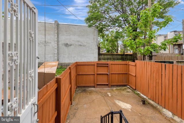 2425 ASHLAND AVE, Baltimore, MD 21205