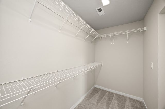 4311 Grover Woods Lane, Des Moines, IA 50317