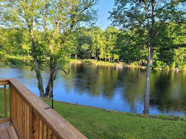 33 Tanner Street, Concord, NH 03303