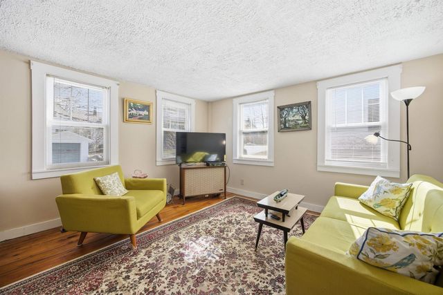 33 Tanner Street, Concord, NH 03303