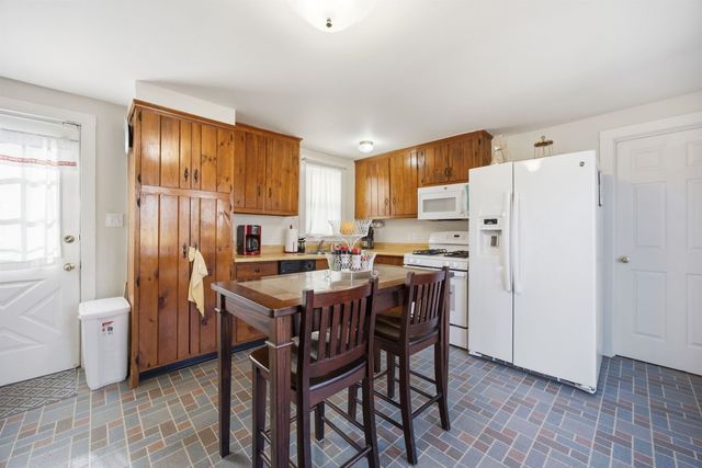 33 Tanner Street, Concord, NH 03303