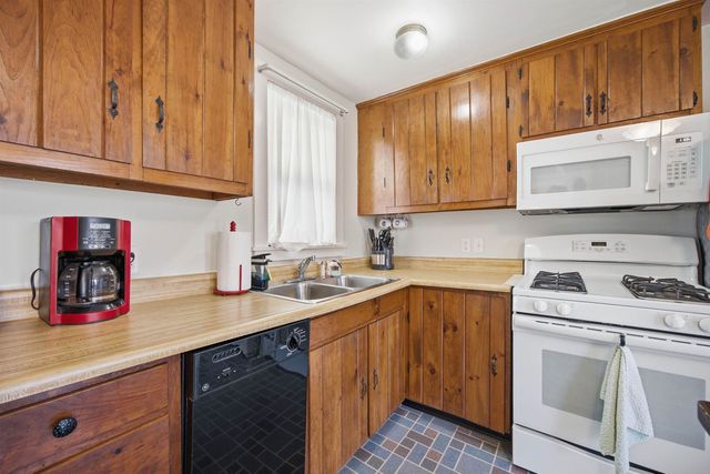 33 Tanner Street, Concord, NH 03303