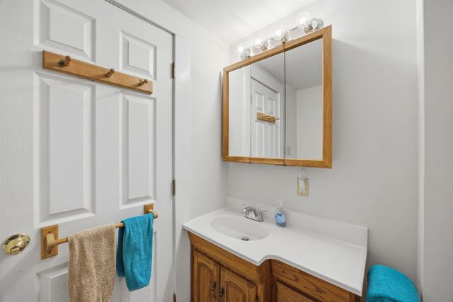 33 Tanner Street, Concord, NH 03303