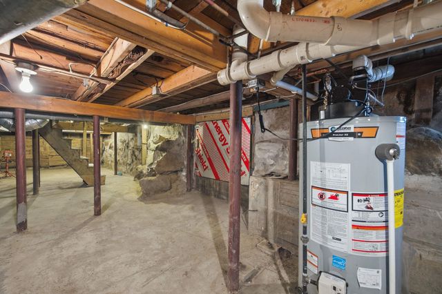 33 Tanner Street, Concord, NH 03303