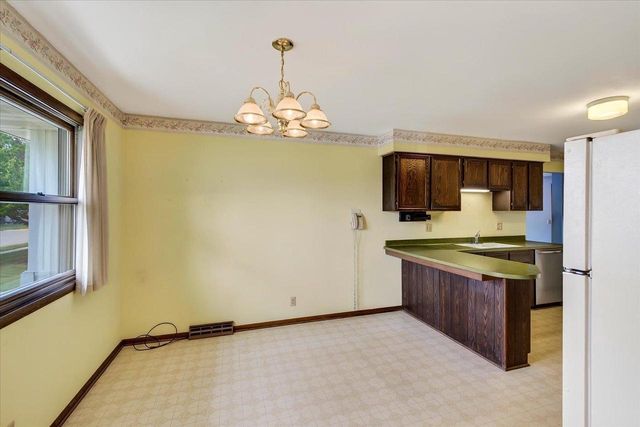 618 Jefferson Street, Deforest, WI 53532