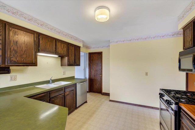 618 Jefferson Street, Deforest, WI 53532