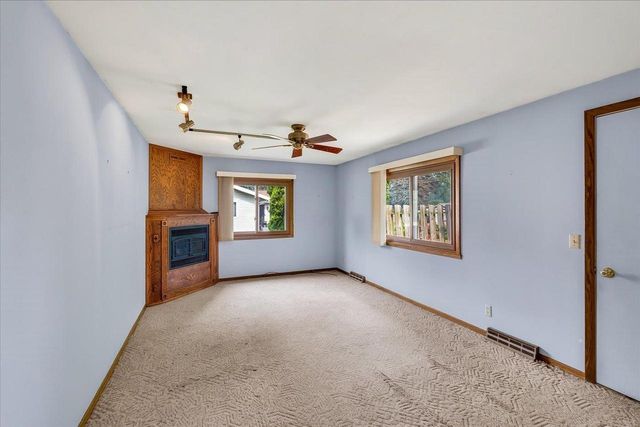 618 Jefferson Street, Deforest, WI 53532