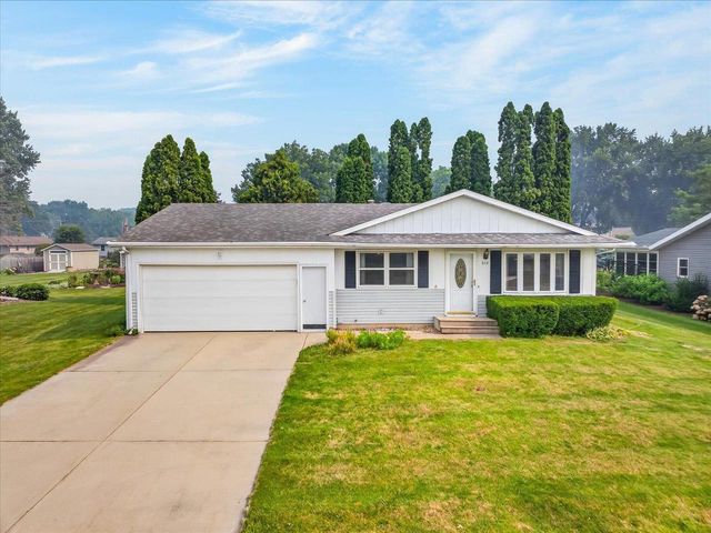 618 Jefferson Street, Deforest, WI 53532