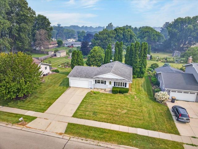 618 Jefferson Street, Deforest, WI 53532