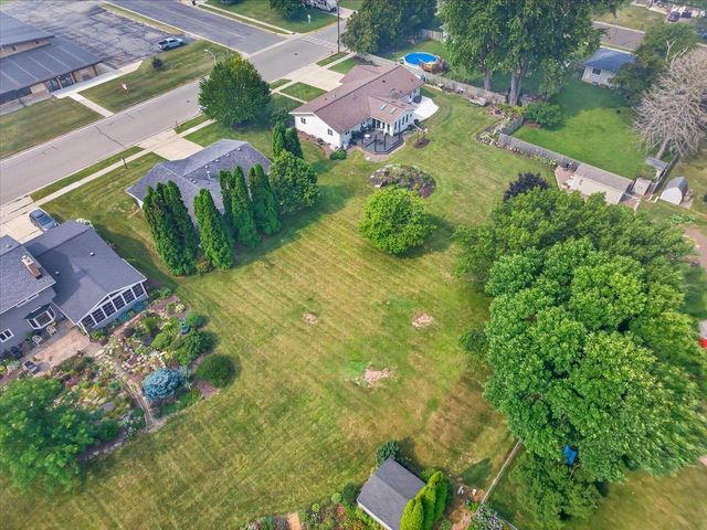 618 Jefferson Street, Deforest, WI 53532