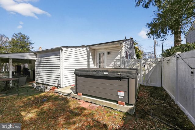 1103 W VALLEYBROOK RD, Cherry Hill, NJ 08034