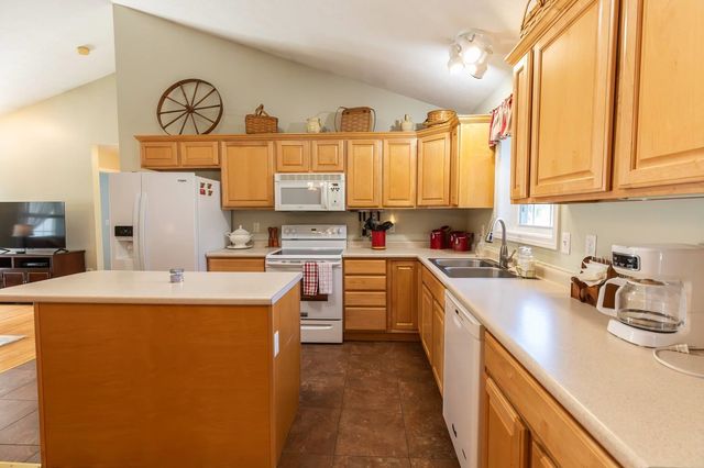 42 South Road, Swanzey, NH 03446
