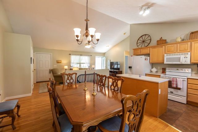 42 South Road, Swanzey, NH 03446