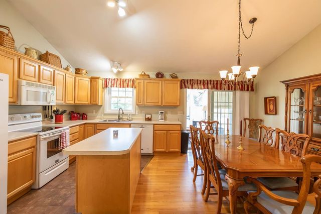 42 South Road, Swanzey, NH 03446