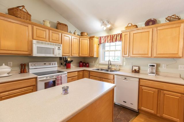 42 South Road, Swanzey, NH 03446