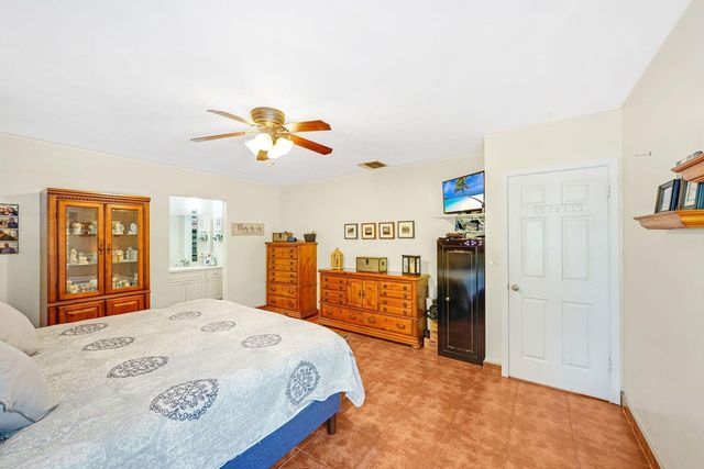 18910 W Oakmont, Hialeah, FL 33015