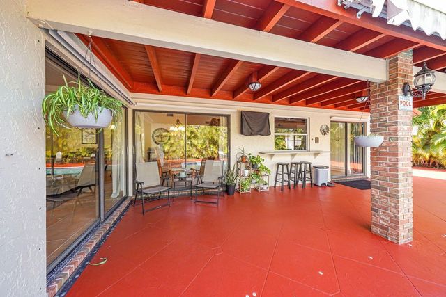 18910 W Oakmont, Hialeah, FL 33015