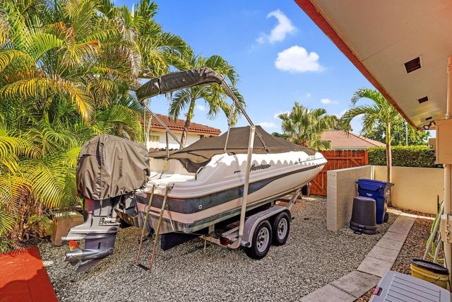 18910 W Oakmont, Hialeah, FL 33015