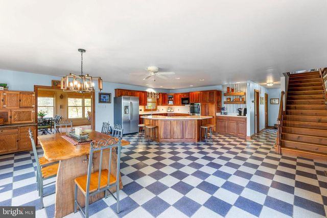 1460 PITCOCK LN, Winchester, VA 22602