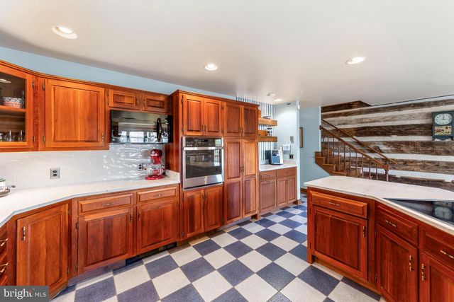 1460 PITCOCK LN, Winchester, VA 22602