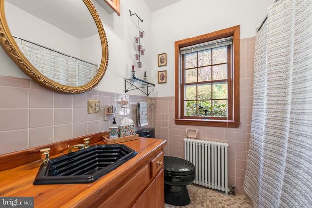 1460 PITCOCK LN, Winchester, VA 22602