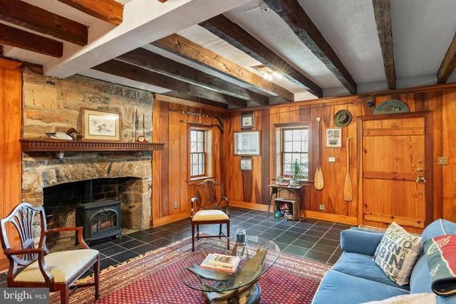 1460 PITCOCK LN, Winchester, VA 22602