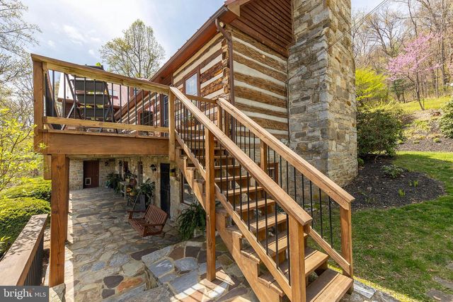 1460 PITCOCK LN, Winchester, VA 22602
