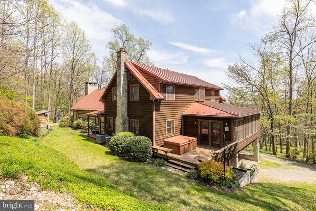 1460 PITCOCK LN, Winchester, VA 22602