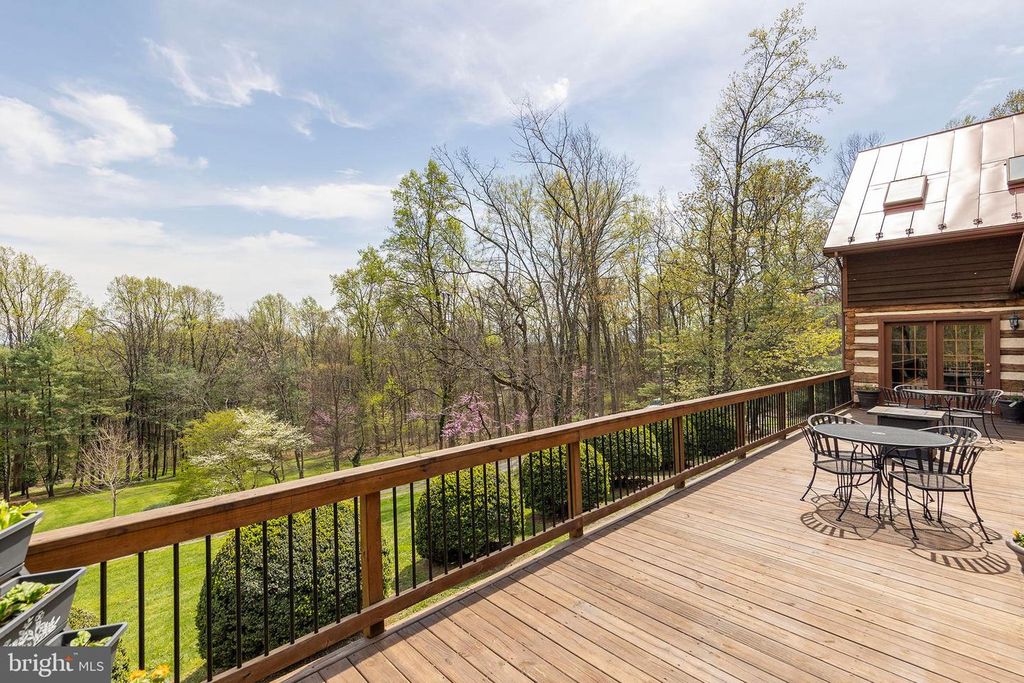 1460 PITCOCK LN, Winchester, VA 22602