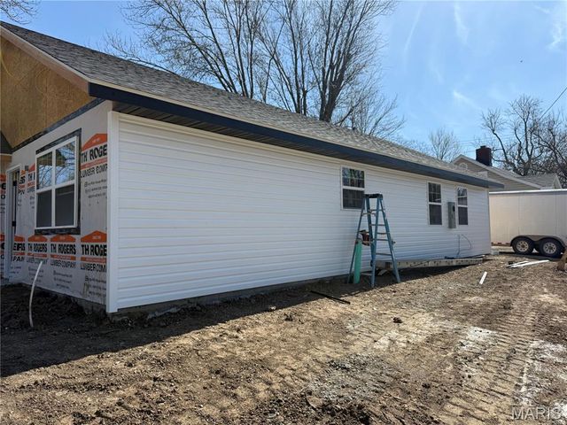 387 Harrison Avenue, Lebanon, MO 65536