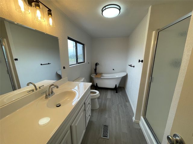 60 CR 304, Goldthwaite, TX 76844