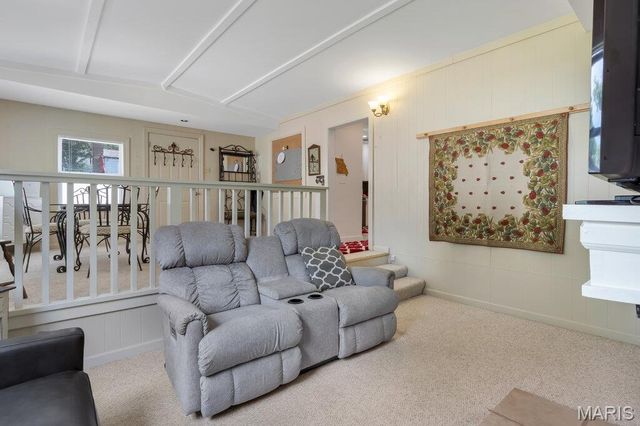 631 Clover Lane, Crestwood, MO 63126